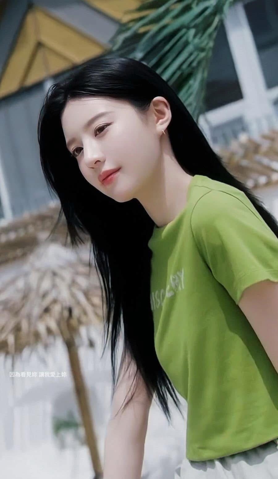 Qwen-Rapid-AIO-SFW-v5