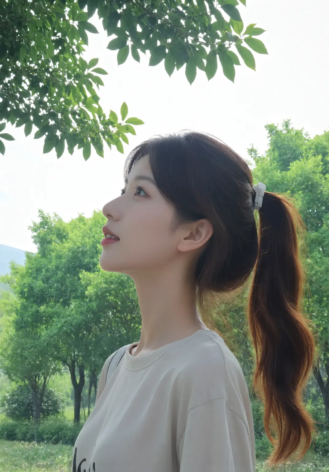 Asian Girl with Photorealistic (Xiaohongshu Girl)